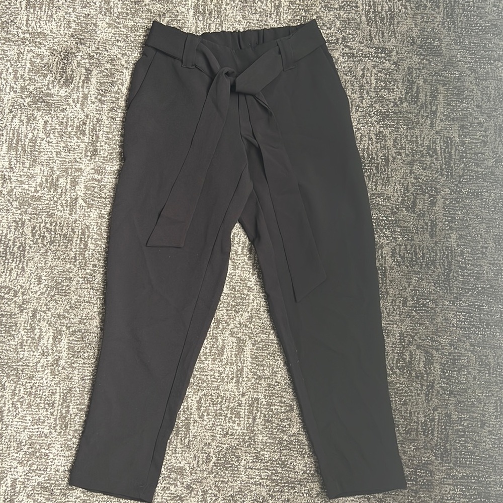 Cute black dress pants!